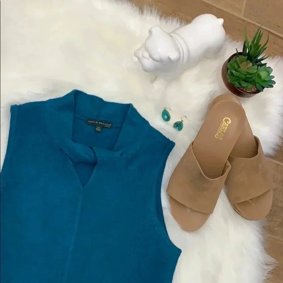 𝅺HARVE’ Benard Vintage Sweater Tank - Picture 2 of 3